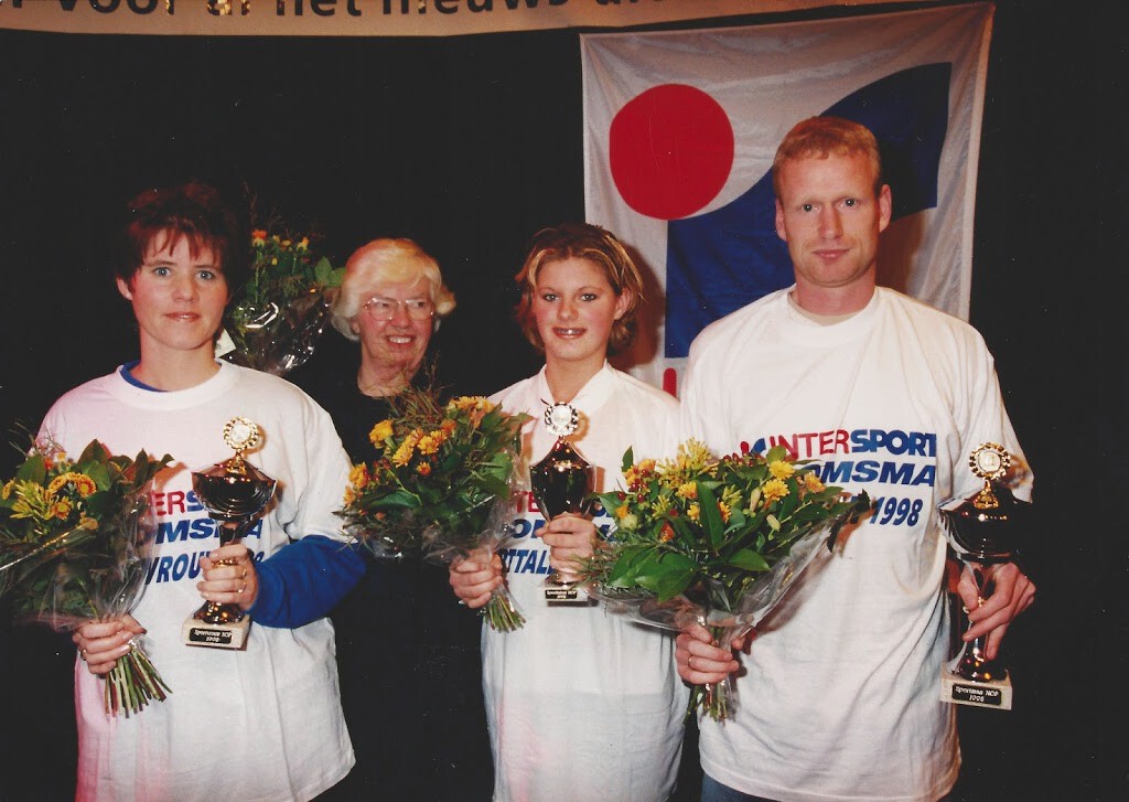 De winnaars van 1998: Marianne Schutten, Nel Schoemaker, Karin Ruyter en Johan Hansma.